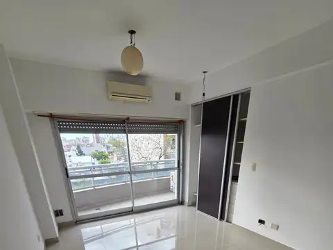 Departamento en Alquiler en Villa Pueyrredon, $ 450.000