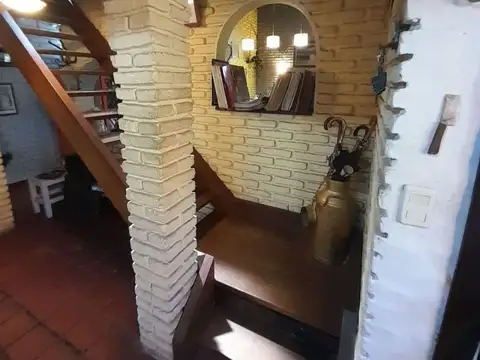 Casa 5 ambientes con 2 baños