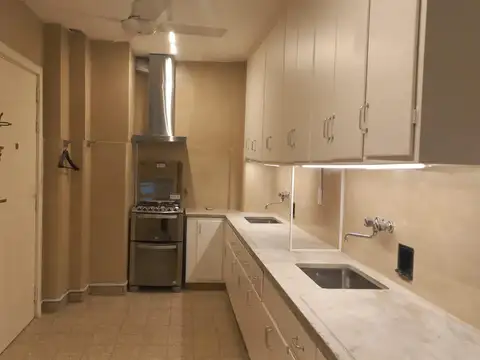 Departamento en Alquiler en Recoleta, USD 1.800