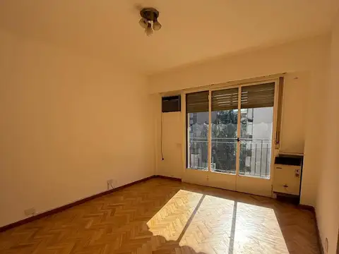 Mendoza 2600, Piso 5