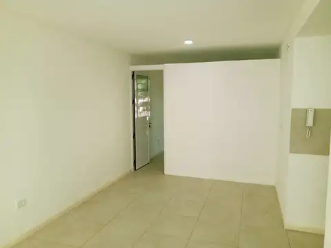 Dr. Héctor Sande 600, Piso 1