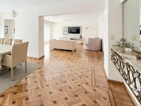 Departamento en Venta con 2 cocheras