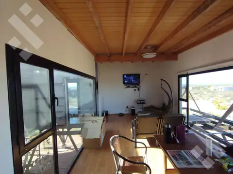 Casa 5 ambientes con 1 baño
