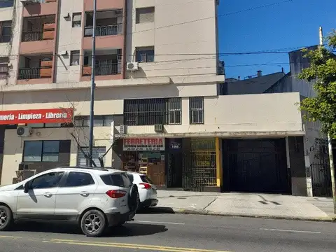 AV. CASTAÑARES AL 1000