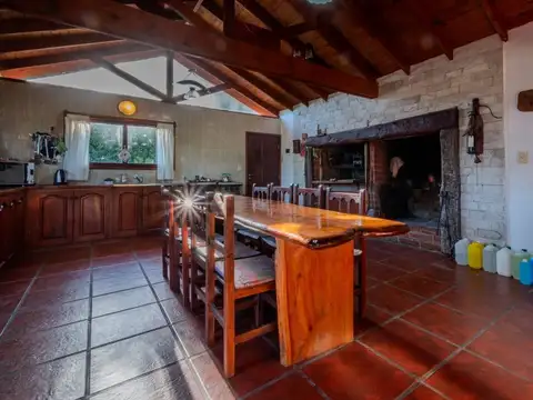 CASA QUINTA EN LAGUNA LA BRAVA TOMA PERMUTA 2040m2