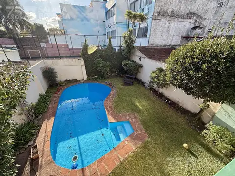 Casa 5 ambientes con 3 baños