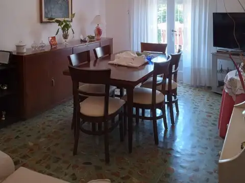 Depto Tipo Casa en Venta de 5 ambientes
