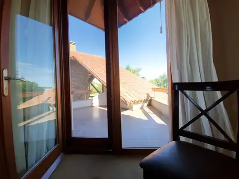 Casa 5 ambientes con 5 baños