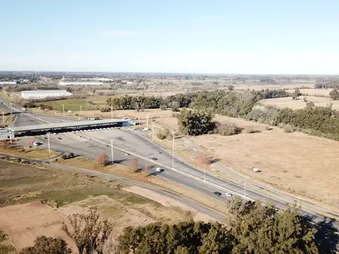 7 Terrenos Logistica en Pilar