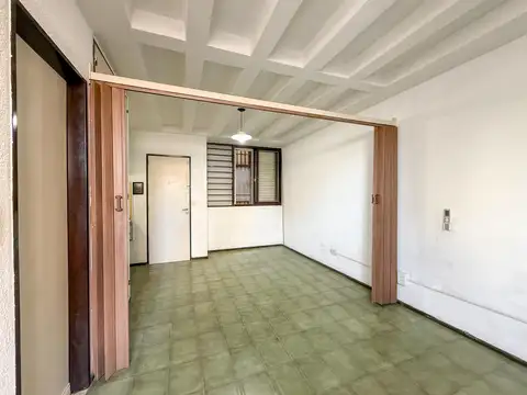 Venta departamento monoambiente de pasillo en barrio Nuestra Señora de Lourdes, Rosario