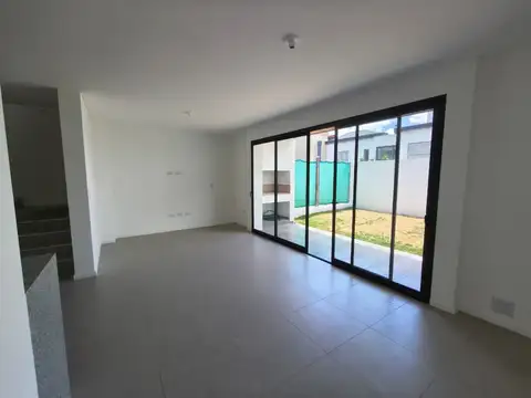 DUPLEX 3 DORM CON COCHERA HOUSING DE MIRADORES