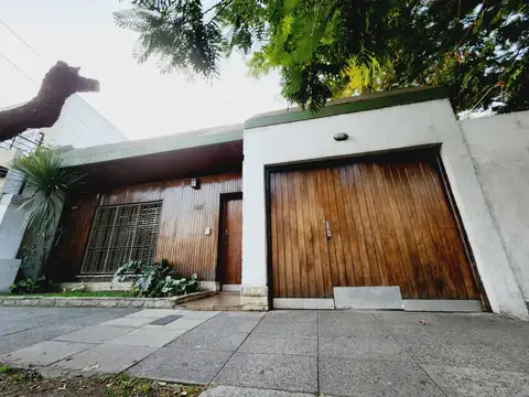 OPORTUNIDAD CHALET 4 AMBIENTES CON COCHERAS ESCUCHA OFERTA