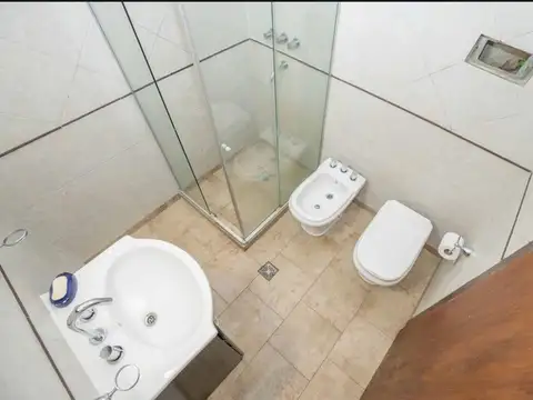 Casa 5 ambientes con 2 baños