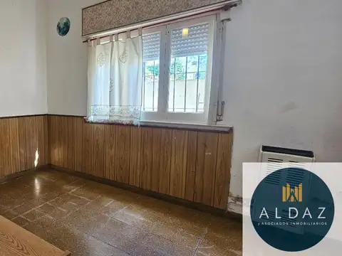 Casa 4 ambientes con 1 baño