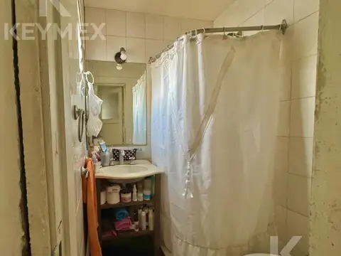 CASA A RECICLAR 5 DORMITORIOS EN VENTA LA PLATA