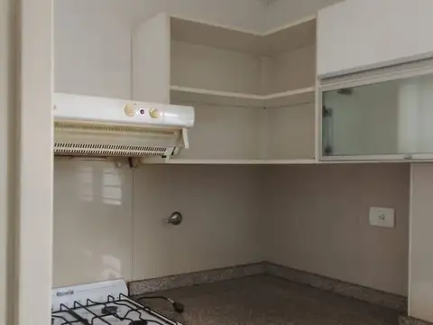 Departamento en Alquiler en Banfield, $ 650.000