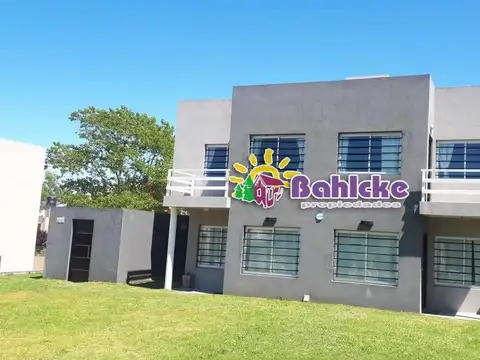 Venta 2 duplex en block con planos aprobados p/ 4 duplex mas