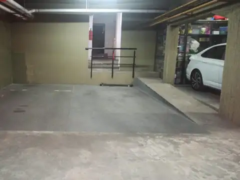 Venta dos cocheras contiguas en Haedo