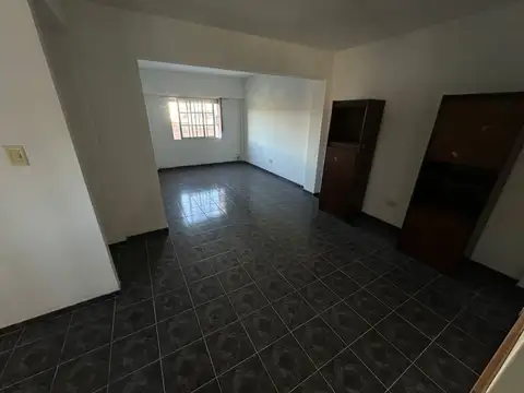 Av R Franco 6200, Piso 2