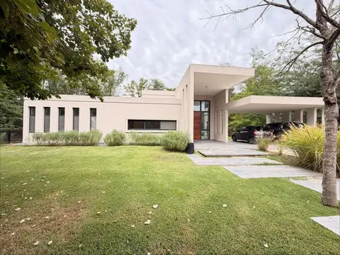 Espectacular residencia en Estancias del Pilar, sector Golf