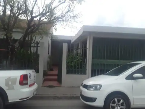 CASA EN VENTA BºINTERSINDICAL