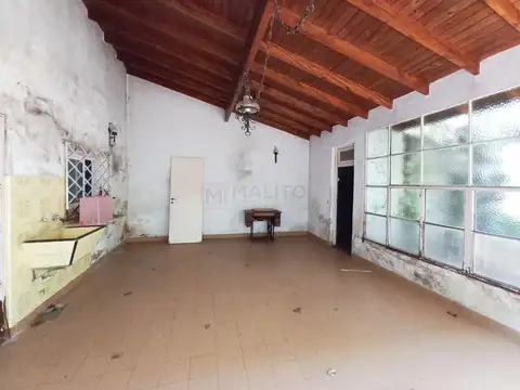 Venta Casa Lote Propio 4 Ambientes a refaccionar 9 x 27 m