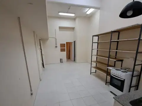 Departamento en Alquiler en Parque Chacabuco, $ 550.000