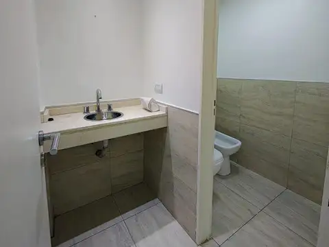 Oficina en Alquiler al Oeste