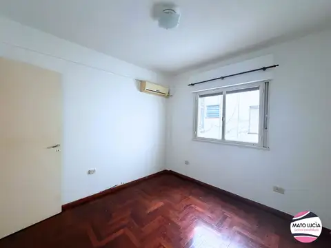 Emilio Lamarca 2400, Piso 2