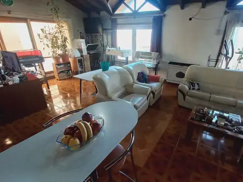 VENTA DE CASA  3 DORMITORIOS - B° MALVINAS