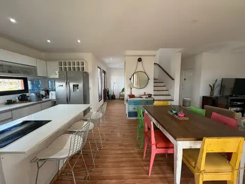 CASA VENTA 5 AMB SAN EDUARDO PILAR DEL ESTE PERMUT