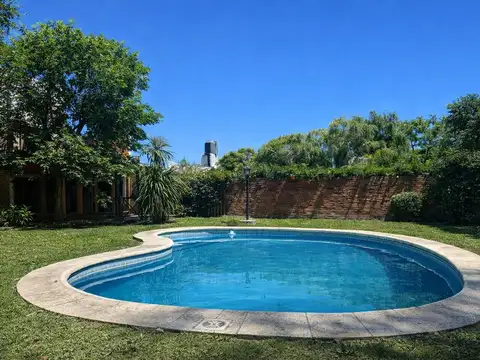 Casa en Venta en Lujan, USD 290.000