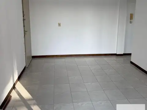 Crisologo Larralde e/ Pueyrredón  y Fray