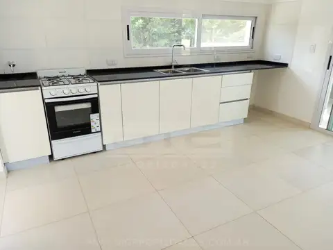 Casa en Venta en El Cantón - Barrio Puerto, USD 229.000