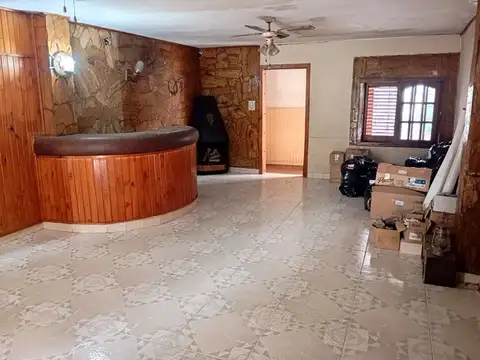 PH INDEPENDIENTE 4 AMBIENTES EN VENTA CON JARDIN