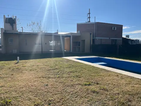 Casa 3 ambientes con 1 baño