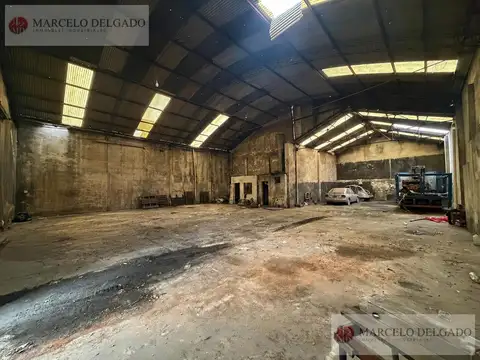 Galpón - depósito de 380 m2 en Avellaneda - ALQUILER