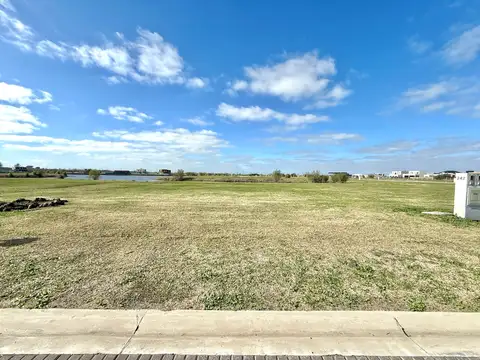 Terreno en Venta 20  mts Frente