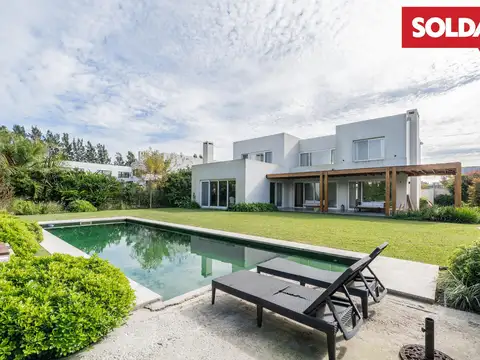 Casa en Venta, Barrio Albanueva, Lote en esquina, imperdible