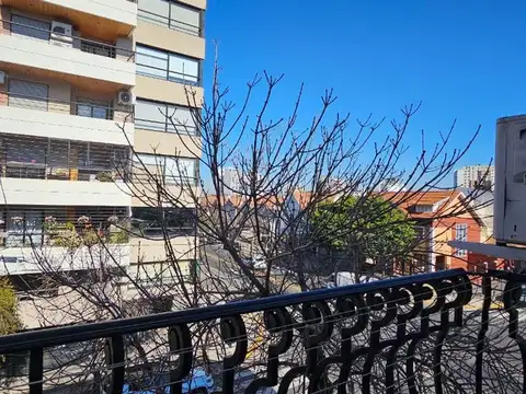 DEPARTAMENTO 2 AMBIENTES BALCON AL FRENTE