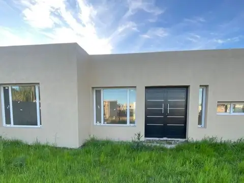 CASA EN CONSTRUCCIÓN EN VENTA EN BRAGADO
