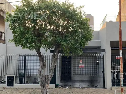 VENTA DE CASA  Y GARAGE 5 AMB EN ISIDRO CASANOVA