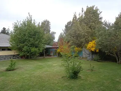 Casa 12 ambientes con 4 baños