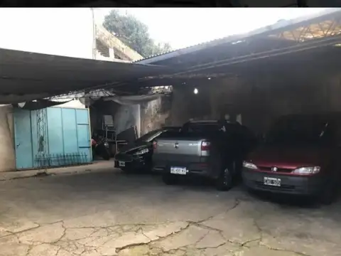 Casa 5 ambientes con 4 baños