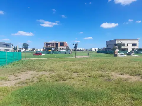 Terreno en Venta 31  mts Fondo