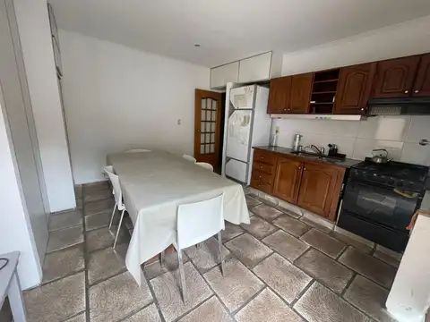 ENRIQUE DEL VALLE IBERLUCEA  al 3800