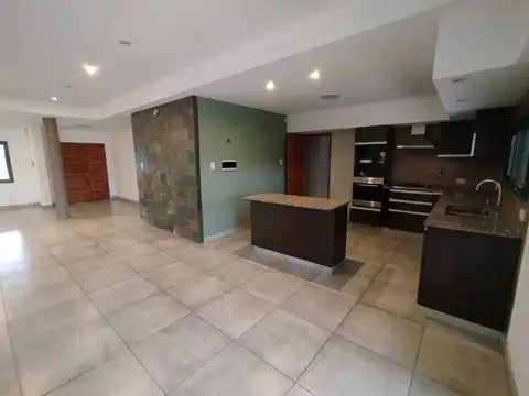 Casa de categoría en altos de la ribera - alquiler
