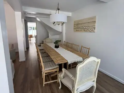 Casa 4 ambientes con 3 baños