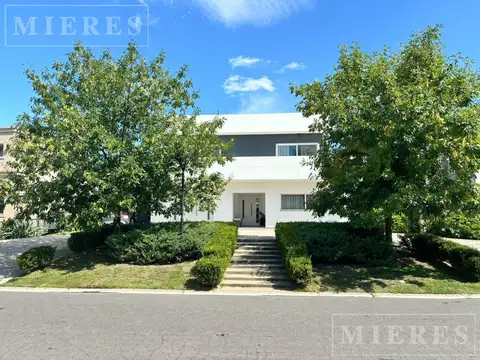 Casa en venta con vista al golf Barrio Golf  El Canton, Escobar