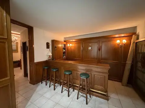 Local en Venta 80 años